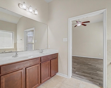 3834 Raintree Village Drive - Photo Thumbnail 19