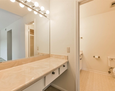 1201 Mcduffie Street - Photo Thumbnail 10
