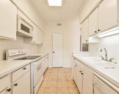1201 Mcduffie Street - Photo Thumbnail 9