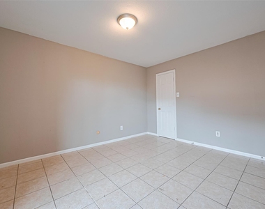 9090 S Braeswood Boulevard - Photo Thumbnail 28
