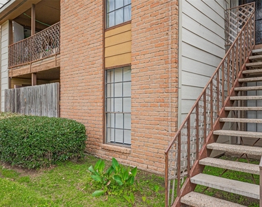 9090 S Braeswood Boulevard - Photo Thumbnail 1