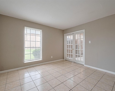 9090 S Braeswood Boulevard - Photo Thumbnail 4