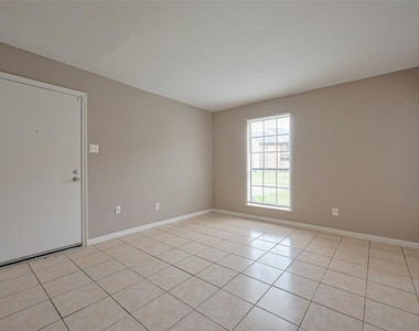 9090 S Braeswood Boulevard - Photo Thumbnail 7
