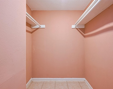 9090 S Braeswood Boulevard - Photo Thumbnail 34