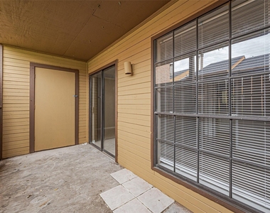 9090 S Braeswood Boulevard - Photo Thumbnail 36