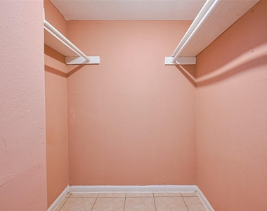 9090 S Braeswood Boulevard - Photo Thumbnail 35