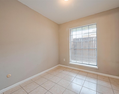 9090 S Braeswood Boulevard - Photo Thumbnail 22