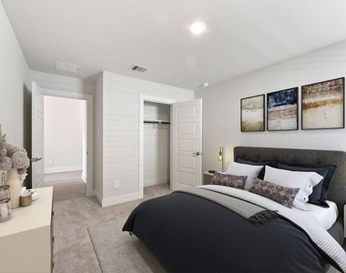 9903 Silverling Court - Photo Thumbnail 19