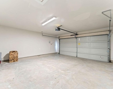 9903 Silverling Court - Photo Thumbnail 26
