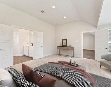 9903 Silverling Court - Photo Thumbnail 13