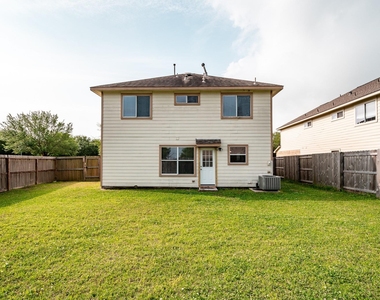 4435 Crossvine Avenue - Photo Thumbnail 19