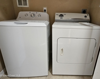 1020 Venetian Drive - Photo Thumbnail 7