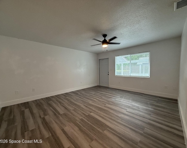 306 Palm Avenue - Photo Thumbnail 5