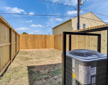 8415 Mahalia Drive - Photo Thumbnail 4