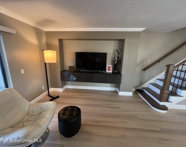 190 Seawind Drive - Photo Thumbnail 10
