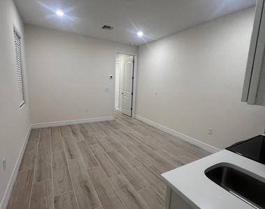 2981 Gaffney Avenue Se - Photo Thumbnail 12