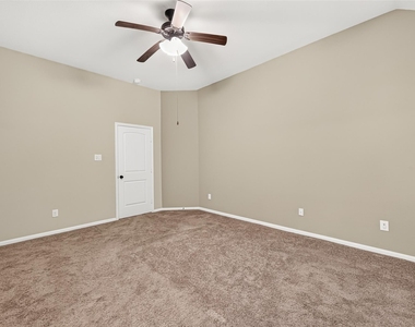 7471 Durango Creek Drive - Photo Thumbnail 18