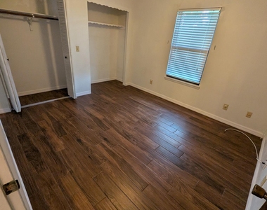 239 Americana Boulevard Nw - Photo Thumbnail 7