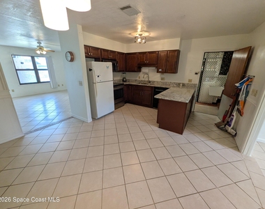 239 Americana Boulevard Nw - Photo Thumbnail 1