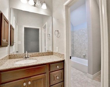 2403 Haven Hill Drive - Photo Thumbnail 32
