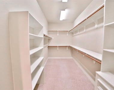 2403 Haven Hill Drive - Photo Thumbnail 23