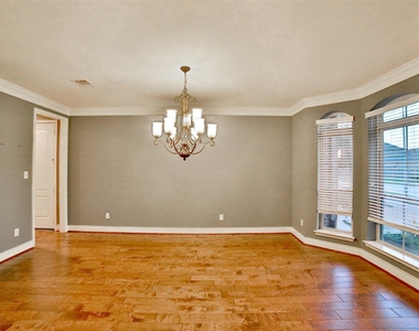 2403 Haven Hill Drive - Photo Thumbnail 15