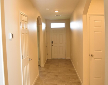 1579 Rachel Avenue Se - Photo Thumbnail 1