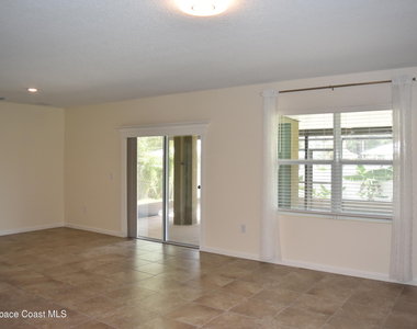 1579 Rachel Avenue Se - Photo Thumbnail 6