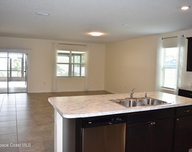 1579 Rachel Avenue Se - Photo Thumbnail 5