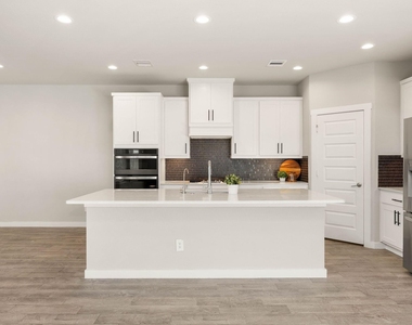 3815 Favor Forest Court - Photo Thumbnail 4
