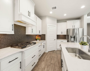3815 Favor Forest Court - Photo Thumbnail 5