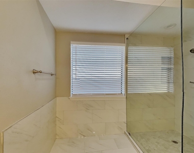 18426 Big Cypress Drive - Photo Thumbnail 9