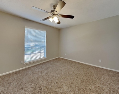 18426 Big Cypress Drive - Photo Thumbnail 12