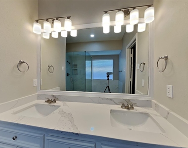 18426 Big Cypress Drive - Photo Thumbnail 8