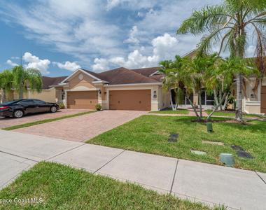 5748 Tamarac Drive - Photo Thumbnail 2