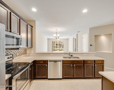 5748 Tamarac Drive - Photo Thumbnail 20