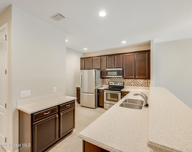 5748 Tamarac Drive - Photo Thumbnail 16