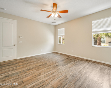 5748 Tamarac Drive - Photo Thumbnail 28