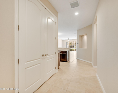 5748 Tamarac Drive - Photo Thumbnail 8