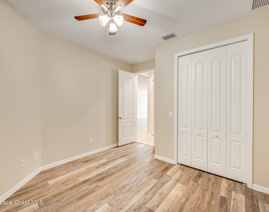 5748 Tamarac Drive - Photo Thumbnail 14