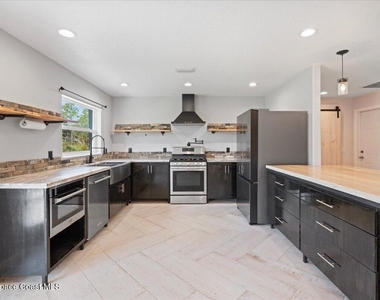 4140 Adkins Avenue - Photo Thumbnail 10