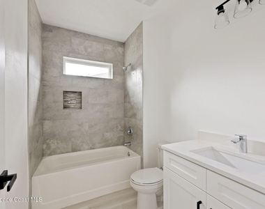 746 Harriet Avenue Sw - Photo Thumbnail 16