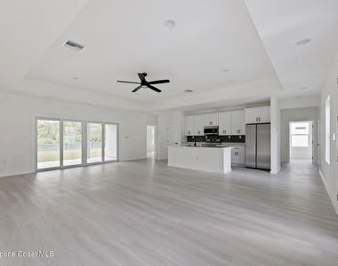 746 Harriet Avenue Sw - Photo Thumbnail 6