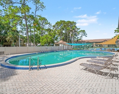 9000 York Lane - Photo Thumbnail 10