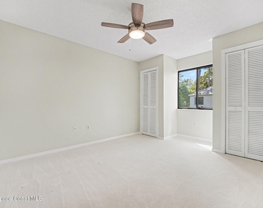 9000 York Lane - Photo Thumbnail 6