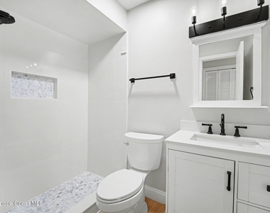 9000 York Lane - Photo Thumbnail 8