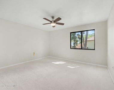 9000 York Lane - Photo Thumbnail 7