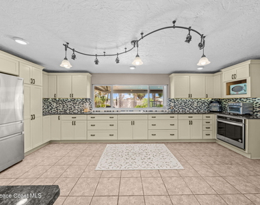 121 Algonquin Terrace - Photo Thumbnail 14