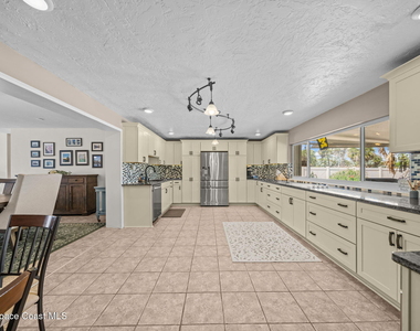 121 Algonquin Terrace - Photo Thumbnail 12
