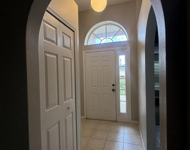 2205 Myla Lane - Photo Thumbnail 19